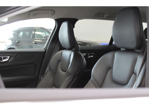 Volvo  V60 B4 197PK Core | Leder | Climate Pack | Trekhaak | Driver Pack ActivLease financial lease
