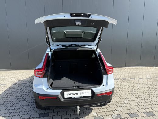 Volvo  XC40 2.0 B4 Plus Dark |Stoel en Stuurwiel verwarming | BLIS | Adaptieve Cruise Control | LED | Trekhaa... ActivLease financial lease