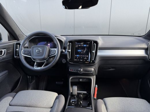 Volvo  XC40 2.0 B4 Plus Dark |Stoel en Stuurwiel verwarming | BLIS | Adaptieve Cruise Control | LED | Trekhaa... ActivLease financial lease