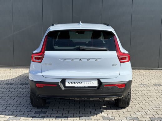 Volvo  XC40 2.0 B4 Plus Dark |Stoel en Stuurwiel verwarming | BLIS | Adaptieve Cruise Control | LED | Trekhaa... ActivLease financial lease