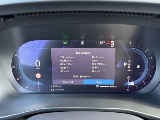 Volvo  XC40 2.0 B4 Plus Dark |Stoel en Stuurwiel verwarming | BLIS | Adaptieve Cruise Control | LED | Trekhaa... ActivLease financial lease