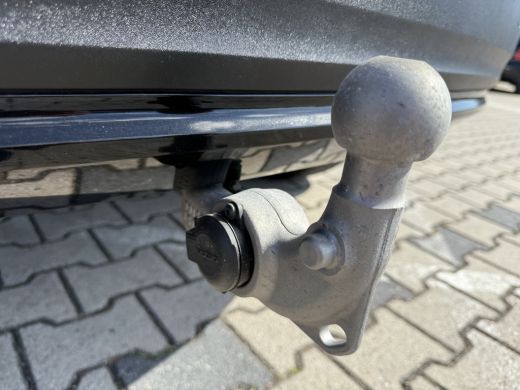 Volvo  XC40 2.0 B4 Plus Dark |Stoel en Stuurwiel verwarming | BLIS | Adaptieve Cruise Control | LED | Trekhaa... ActivLease financial lease