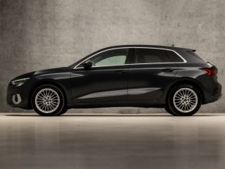 Audi A3 Sportback 30 TFSI Sportline Automaat (APPLE CARPLAY, GROOT NAVI, CAMERA, ADAPTIVE CRUISE, SPORTST...