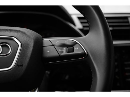 Audi Q3 45 TFSI e Advanced edition | Achteruitrijcamera | Stoelverwarming | Adaptieve Cruise Control | Le... ActivLease financial lease