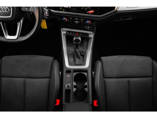 Audi Q3 45 TFSI e Advanced edition | Achteruitrijcamera | Stoelverwarming | Adaptieve Cruise Control | Le... ActivLease financial lease