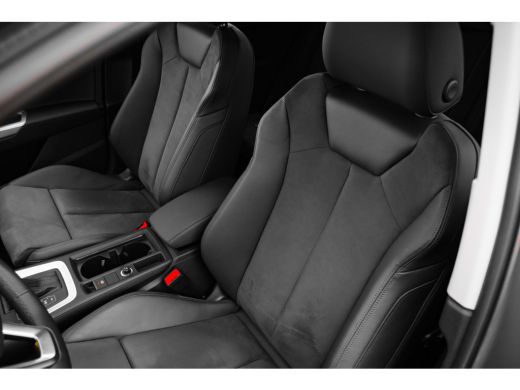 Audi Q3 45 TFSI e Advanced edition | Achteruitrijcamera | Stoelverwarming | Adaptieve Cruise Control | Le... ActivLease financial lease
