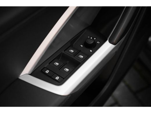 Audi Q3 45 TFSI e Advanced edition | Achteruitrijcamera | Stoelverwarming | Adaptieve Cruise Control | Le... ActivLease financial lease