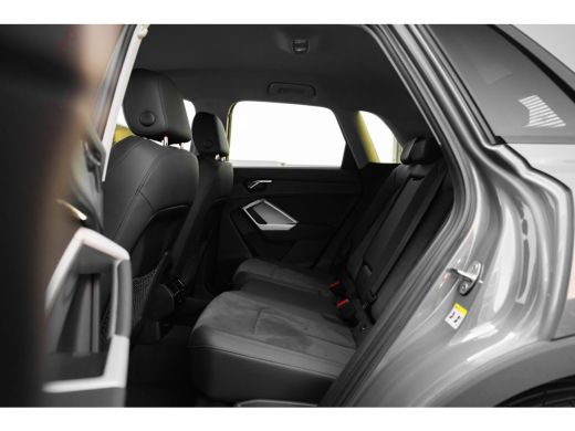 Audi Q3 45 TFSI e Advanced edition | Achteruitrijcamera | Stoelverwarming | Adaptieve Cruise Control | Le... ActivLease financial lease
