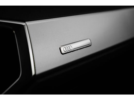 Audi Q3 45 TFSI e Advanced edition | Achteruitrijcamera | Stoelverwarming | Adaptieve Cruise Control | Le... ActivLease financial lease