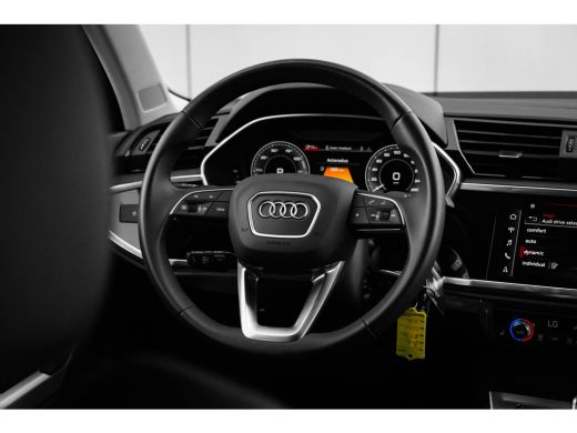 Audi Q3 45 TFSI e Advanced edition | Achteruitrijcamera | Stoelverwarming | Adaptieve Cruise Control | Le... ActivLease financial lease