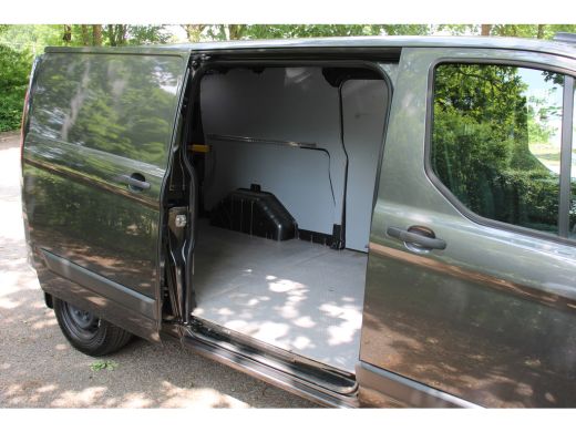 Ford Transit Custom 300 2.0 TDCI L2H1 AUTOMAAT | NL-AUTO! | DEALER OH! | CAMERA | NAVI | VOORRUITVERWARMING | PARK SE... ActivLease financial lease