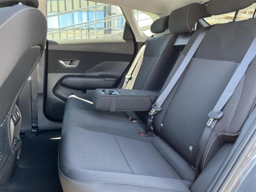 Hyundai KONA Electric Comfort Smart 48.4 kWh | Tijdelijk gratis upgrade! | Uit voorraad leverbaar! | ActivLease financial lease