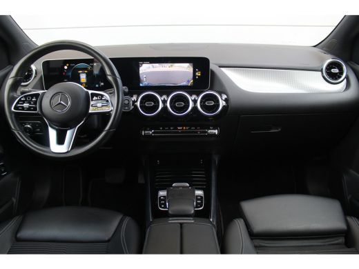 Mercedes B-Klasse 180 Advantage | Camera | Navi | Full-LED | Stoelverw. | Climate & Cruise C. | 17" LMV | | Camera ... ActivLease financial lease