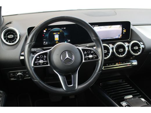 Mercedes B-Klasse 180 Advantage | Camera | Navi | Full-LED | Stoelverw. | Climate & Cruise C. | 17" LMV | | Camera ... ActivLease financial lease