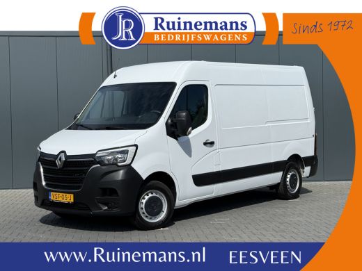 Renault Master T35 2.3 dCi 135 PK / L2H2 / 1e EIG. / TREKHAAK / AIRCO / 3-ZITS / NAVI / LED / NETTE BUS Renault Master T35 2.3 dCi 135 PK / L2H2 / 1e EIG. / TREKHAAK / AIRCO / 3-ZITS / NAVI / LED / NETTE BUS