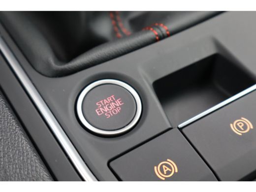 Seat Leon Sportstourer 1.5 TSI 116PK FR Business Intense | Achteruitrijcamera | Sfeerverlichting | Virtual Cockpit | ActivLease financial lease