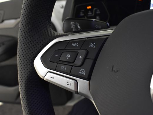 Volkswagen Golf 8.5 Nieuw model 1.5 eHybrid GTE 272pk l Black Pakket I Matrix Q Light l Head-up Display l Travel Assi... ActivLease financial lease