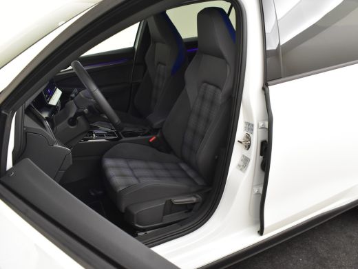 Volkswagen Golf 8.5 Nieuw model 1.5 eHybrid GTE 272pk l Black Pakket I Matrix Q Light l Head-up Display l Travel Assi... ActivLease financial lease