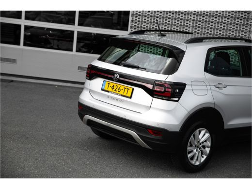 Volkswagen T-Cross 1.0 TSI Life | Carplay | LM Velgen | Lane Assist ActivLease financial lease