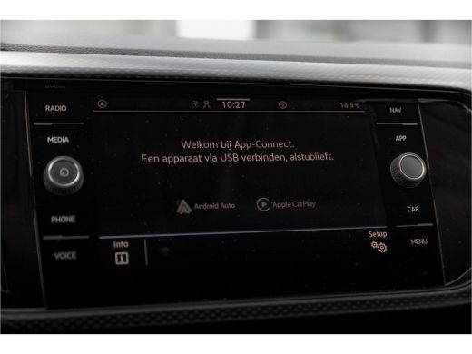 Volkswagen T-Cross 1.0 TSI Life | Carplay | LM Velgen | Lane Assist ActivLease financial lease
