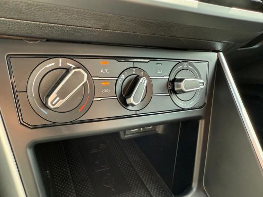 Volkswagen Taigo 1.0 96PK TSI Life | Multimedia Pakket | PDC V+A | Apple Carplay ActivLease financial lease
