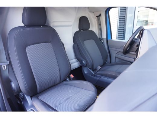 Volkswagen Transporter 2.0 TDI L2H1 28 Bulli 2.0 TDI L2H1 28 Bulli 170 pk Aut., Climatronic, Alarm, Navigatie, LED verli... ActivLease financial lease