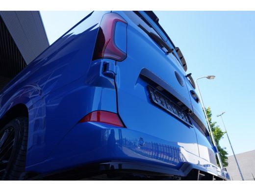 Volkswagen Transporter 2.0 TDI L2H1 28 Bulli 2.0 TDI L2H1 28 Bulli 170 pk Aut., Climatronic, Alarm, Navigatie, LED verli... ActivLease financial lease