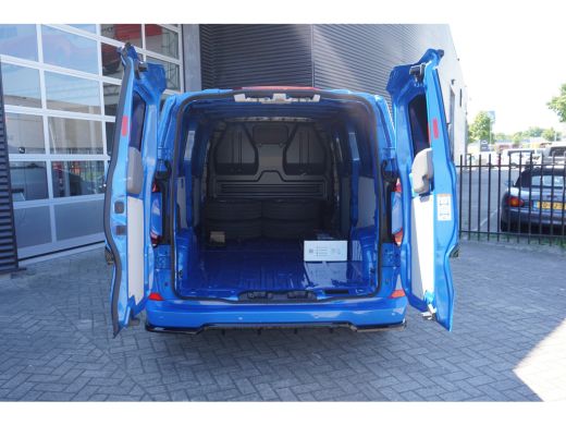 Volkswagen Transporter 2.0 TDI L2H1 28 Bulli 2.0 TDI L2H1 28 Bulli 170 pk Aut., Climatronic, Alarm, Navigatie, LED verli... ActivLease financial lease