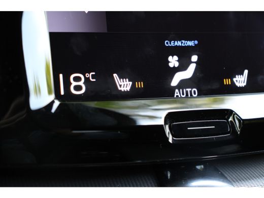 Volvo  XC60 2.0 T8 Twin Engine AWD R-Design LUCHTVERING | PANO DAK | ELEKTR. TREKHAAK | STOELVERWARMING | LED... ActivLease financial lease