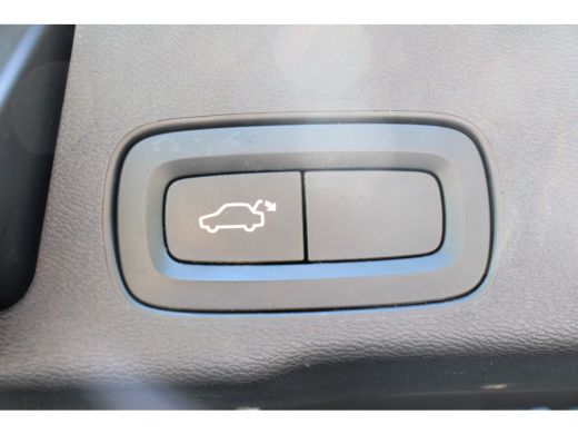 Volvo  XC60 2.0 T8 Twin Engine AWD R-Design LUCHTVERING | PANO DAK | ELEKTR. TREKHAAK | STOELVERWARMING | LED... ActivLease financial lease