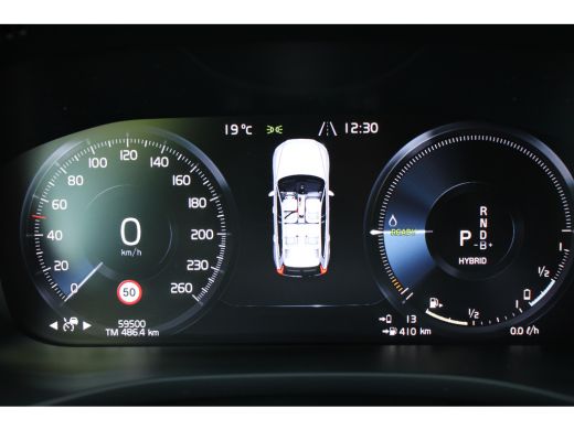 Volvo  XC60 2.0 T8 Twin Engine AWD R-Design LUCHTVERING | PANO DAK | ELEKTR. TREKHAAK | STOELVERWARMING | LED... ActivLease financial lease