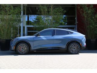 Ford Mustang Mach-E Mach-E Ext. Range 98kWh AWD Premium Uit voorraad leverbaar!