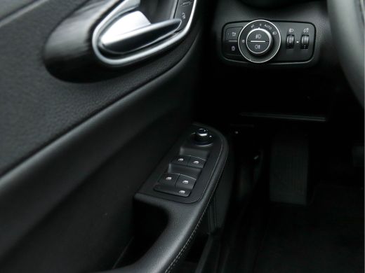 Alfa Romeo Giulia 2.0T Super Black-Line 200 Pk Aut. *NAVI-FULLMAP | 1/2-LEATHER | DAB | ECC | PDC | CRUISE | COMFOR... ActivLease financial lease