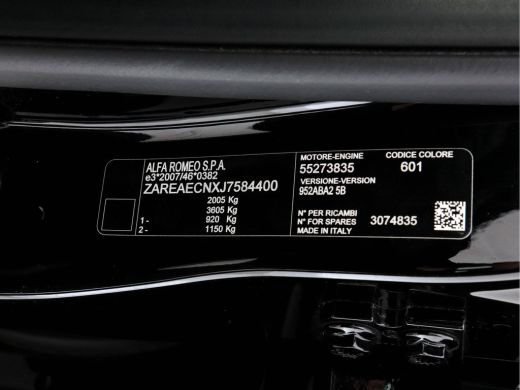 Alfa Romeo Giulia 2.0T Super Black-Line 200 Pk Aut. *NAVI-FULLMAP | 1/2-LEATHER | DAB | ECC | PDC | CRUISE | COMFOR... ActivLease financial lease