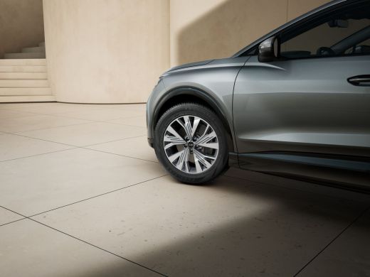 Audi Q4 e-tron 40 Advanced edition 63 kWh ActivLease financial lease