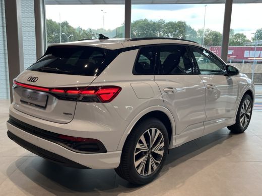 Audi Q4 e-tron 45 quattro Advanced edition 82 kWh ActivLease financial lease