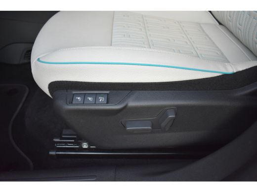 Fiat 600 1.2 Hybrid La Prima 100pk Automaat | Vol-Leder | Massage | Elektr. Achterklep | Achteruitrijcamer... ActivLease financial lease