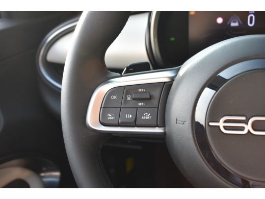 Fiat 600 1.2 Hybrid La Prima 100pk Automaat | Vol-Leder | Massage | Elektr. Achterklep | Achteruitrijcamer... ActivLease financial lease