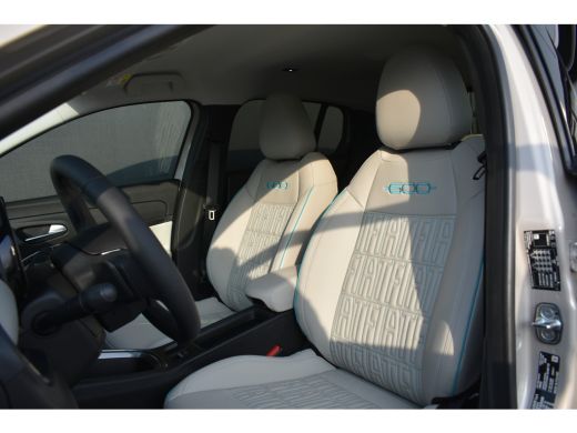 Fiat 600 1.2 Hybrid La Prima 100pk Automaat | Vol-Leder | Massage | Elektr. Achterklep | Achteruitrijcamer... ActivLease financial lease