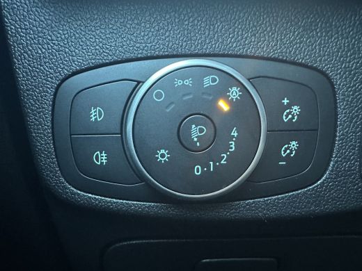 Ford Focus 1.0 125PK ST Line | STOEL-, STUUR- EN VOORRUITVERWARMING| NAVIGATIE| PARKEERSENSOREN V+A| CRUISE ... ActivLease financial lease