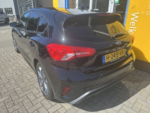 Ford Focus 1.0 125PK ST Line | STOEL-, STUUR- EN VOORRUITVERWARMING| NAVIGATIE| PARKEERSENSOREN V+A| CRUISE ... ActivLease financial lease