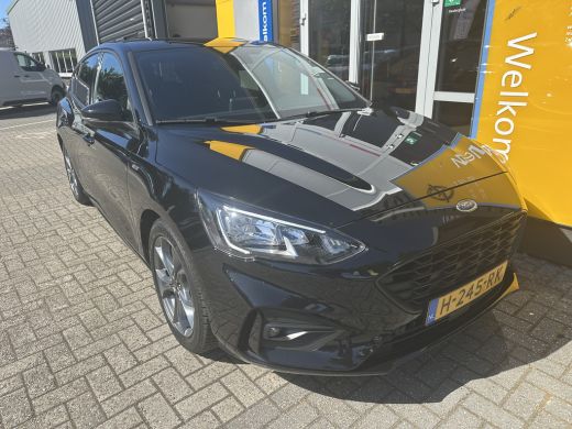 Ford Focus 1.0 125PK ST Line | STOEL-, STUUR- EN VOORRUITVERWARMING| NAVIGATIE| PARKEERSENSOREN V+A| CRUISE ... ActivLease financial lease