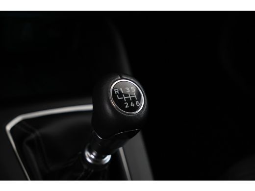 Ford FOCUS Wagon 1.5 EcoBlue ST Line X Headup display, Airco, Achteruitrijcamera, Cruise control ActivLease financial lease