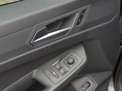 Ford Transit Connect 1.5 EcoB PHEV Plug-in Hybride L2 Limited Trekhaak | Camera ActivLease financial lease