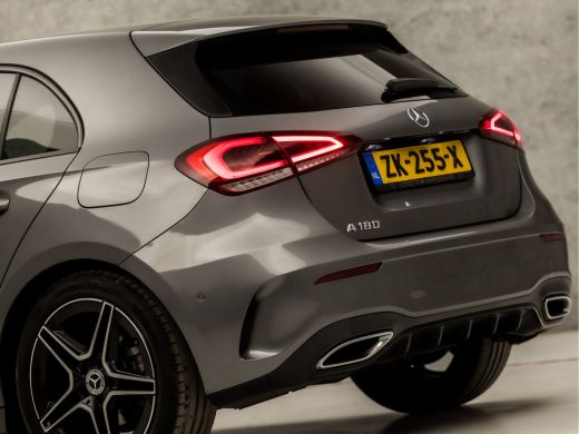 Mercedes-Benz A-Klasse 180 AMG Sport Night Upgrade Automaat (APPLE CARPLAY, GROOT NAVI, CAMERA, LEDER/ALCANTARA, DIAMOND... ActivLease financial lease