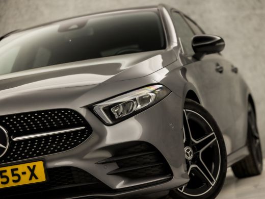 Mercedes-Benz A-Klasse 180 AMG Sport Night Upgrade Automaat (APPLE CARPLAY, GROOT NAVI, CAMERA, LEDER/ALCANTARA, DIAMOND... ActivLease financial lease