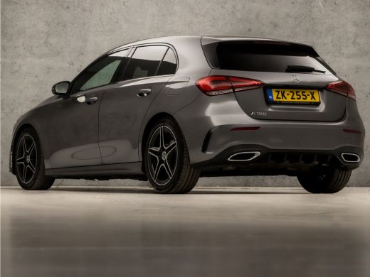Mercedes-Benz A-Klasse 180 AMG Sport Night Upgrade Automaat (APPLE CARPLAY, GROOT NAVI, CAMERA, LEDER/ALCANTARA, DIAMOND... ActivLease financial lease
