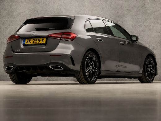 Mercedes-Benz A-Klasse 180 AMG Sport Night Upgrade Automaat (APPLE CARPLAY, GROOT NAVI, CAMERA, LEDER/ALCANTARA, DIAMOND... ActivLease financial lease