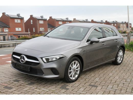 Mercedes A-Klasse 250 e Widescreen Incl 12 Mnd BOVAG Garantie Mercedes A-Klasse 250 e Widescreen Incl 12 Mnd BOVAG Garantie