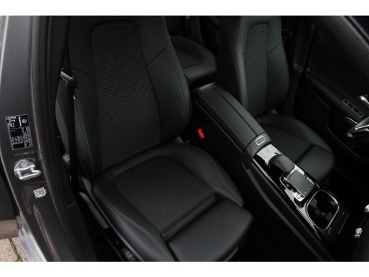 Mercedes A-Klasse 250 e Widescreen Incl 12 Mnd BOVAG Garantie ActivLease financial lease